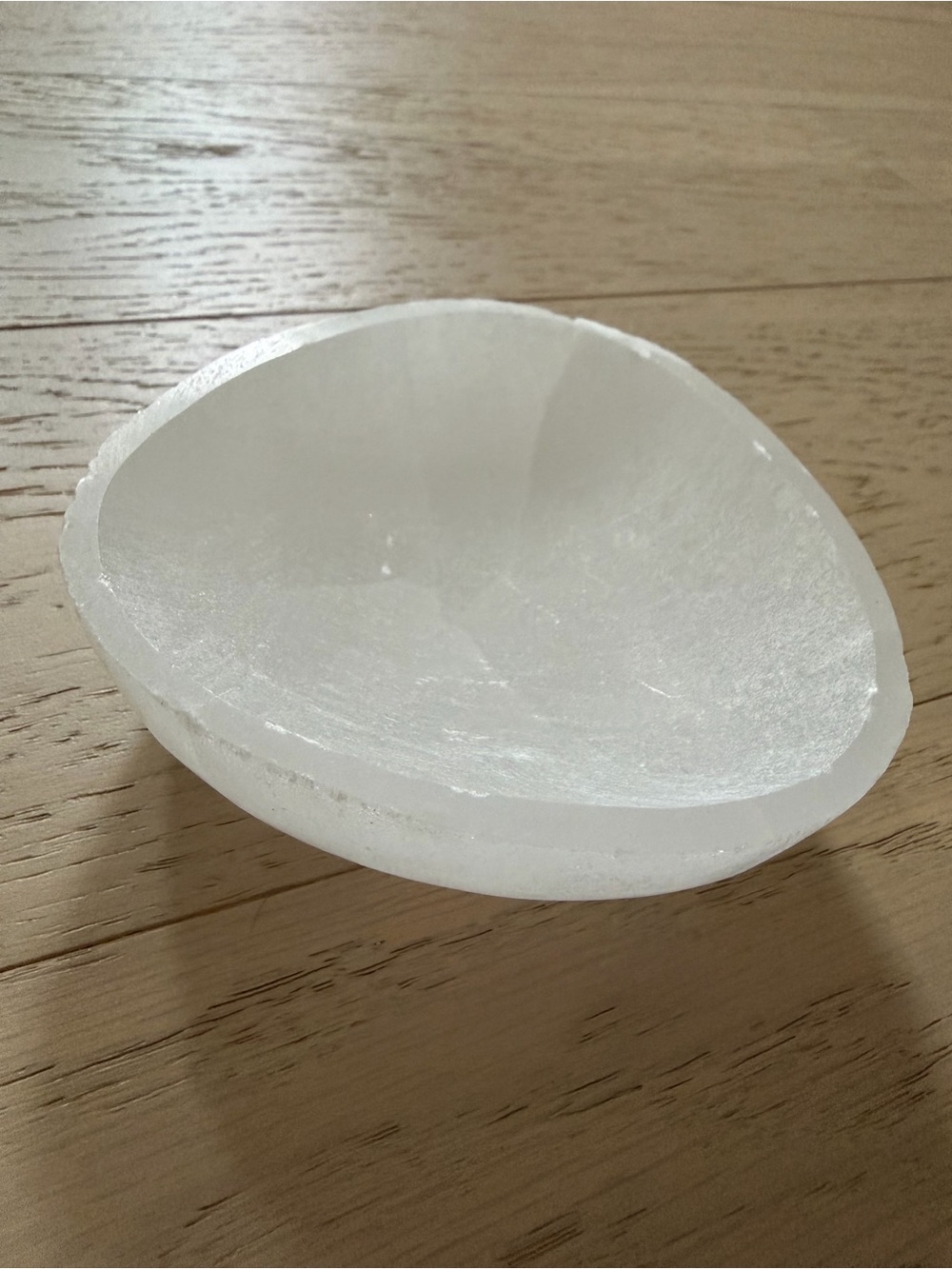 NWOT Selenite Charging Bowl: Crystal Cleansing, 4 inches - Picture 3 of 8